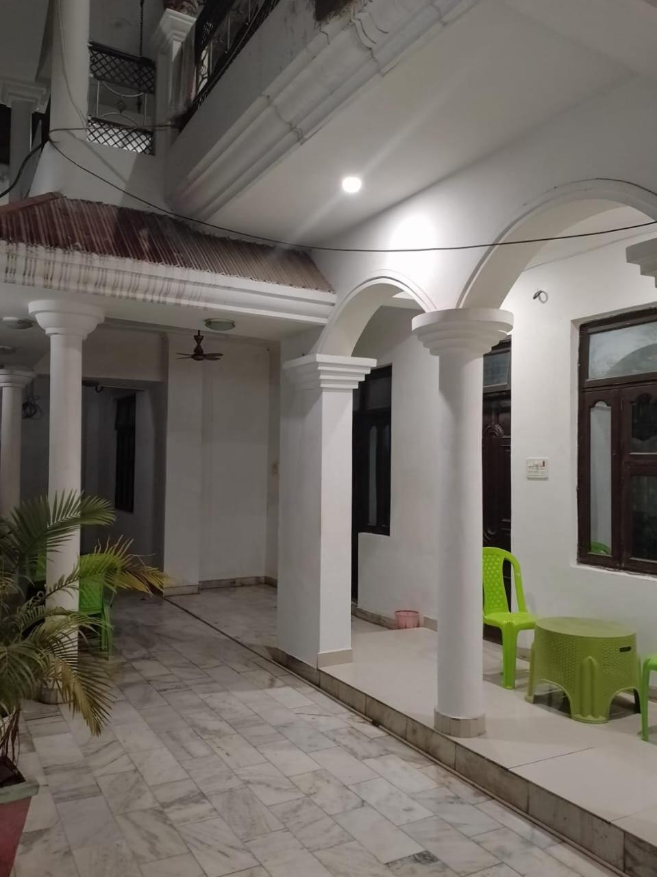 Varuna Palace Varanasi , Near Mandir & Ghat'S المظهر الخارجي الصورة