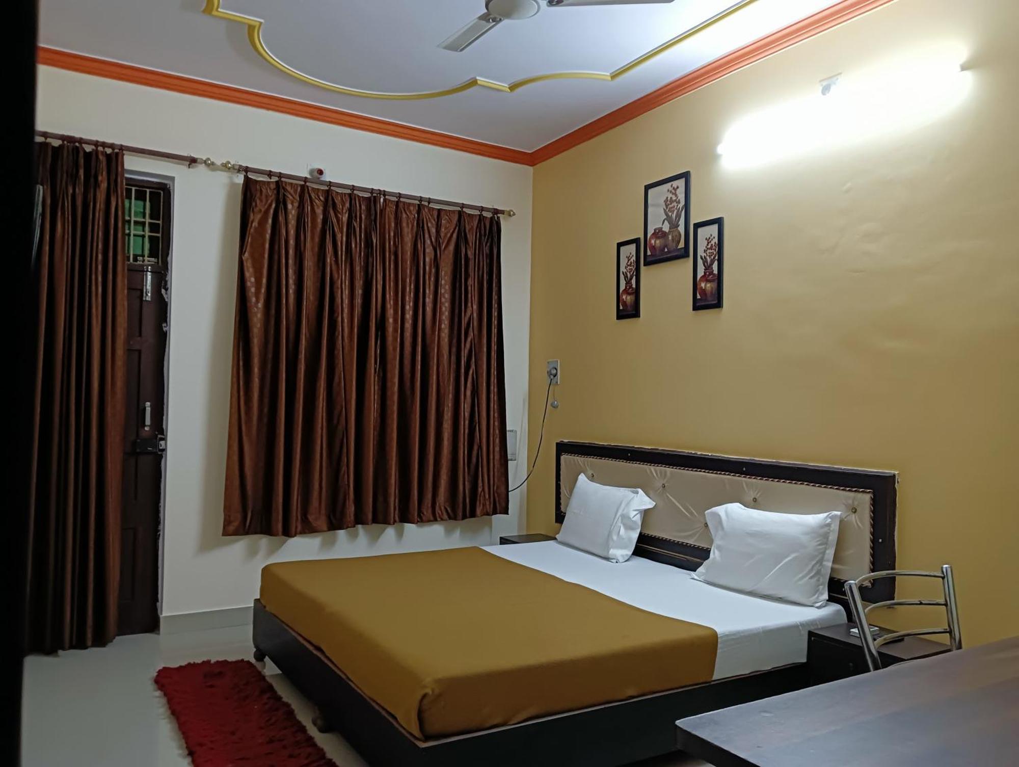 Varuna Palace Varanasi , Near Mandir & Ghat'S المظهر الخارجي الصورة