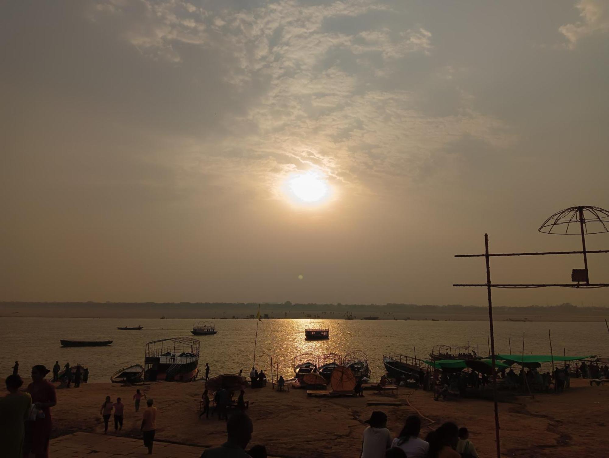 Varuna Palace Varanasi , Near Mandir & Ghat'S المظهر الخارجي الصورة