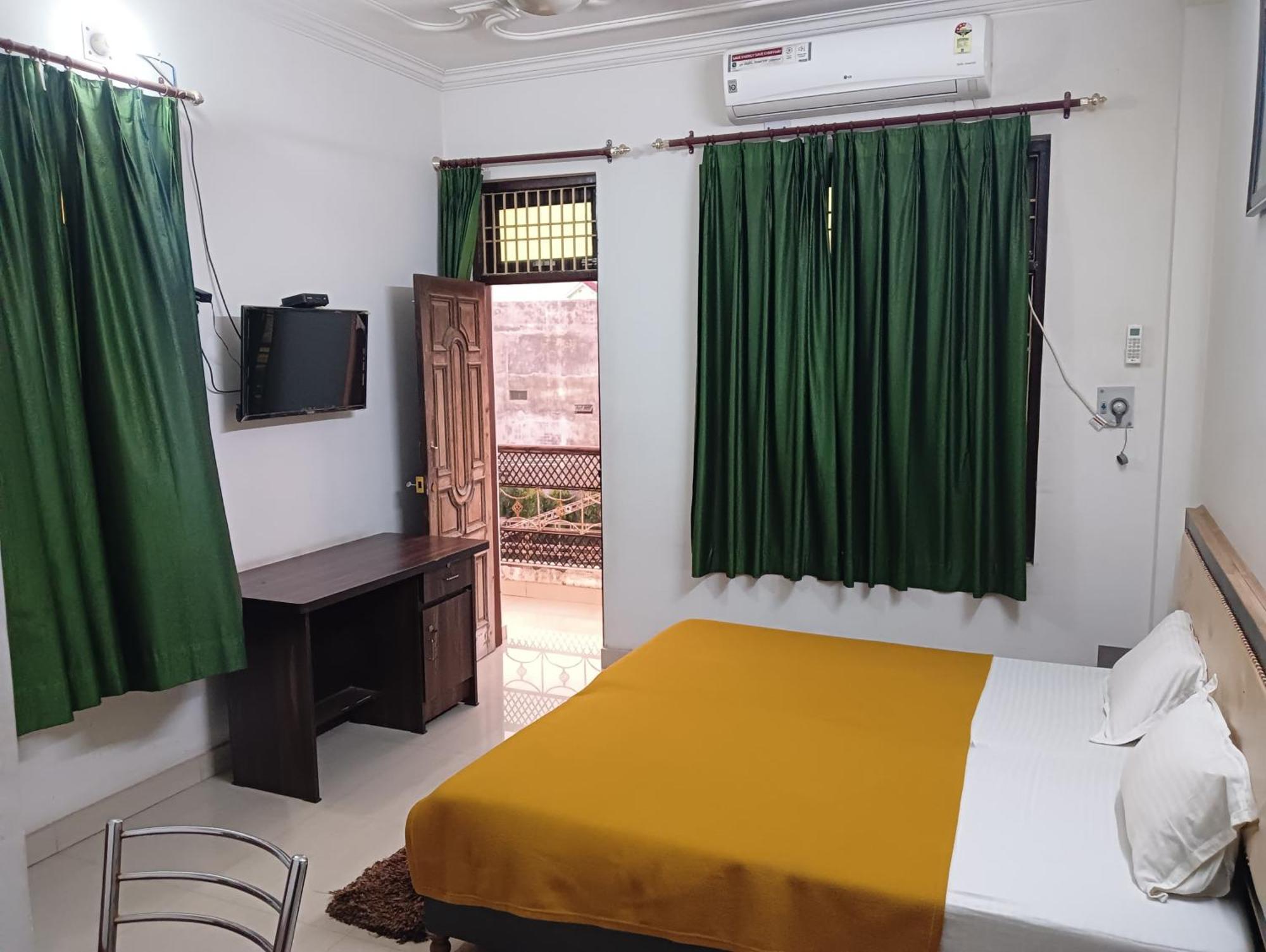 Varuna Palace Varanasi , Near Mandir & Ghat'S المظهر الخارجي الصورة